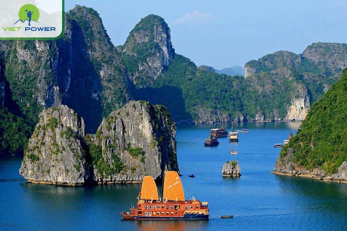 3 Week Vietnam Itinerary South to North for First-Time: Ha Long Bay.