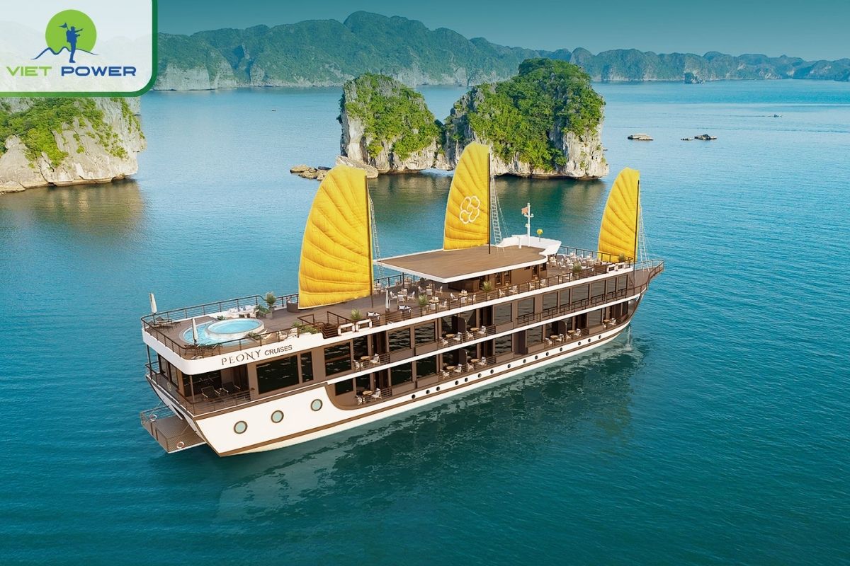 How to choose a Halong Bay cruise.