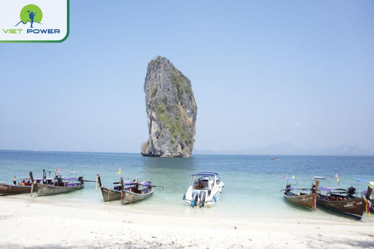 Discover the Top 5 Best Halong Beaches Vietnam for 2024: Quan Lan Beach.