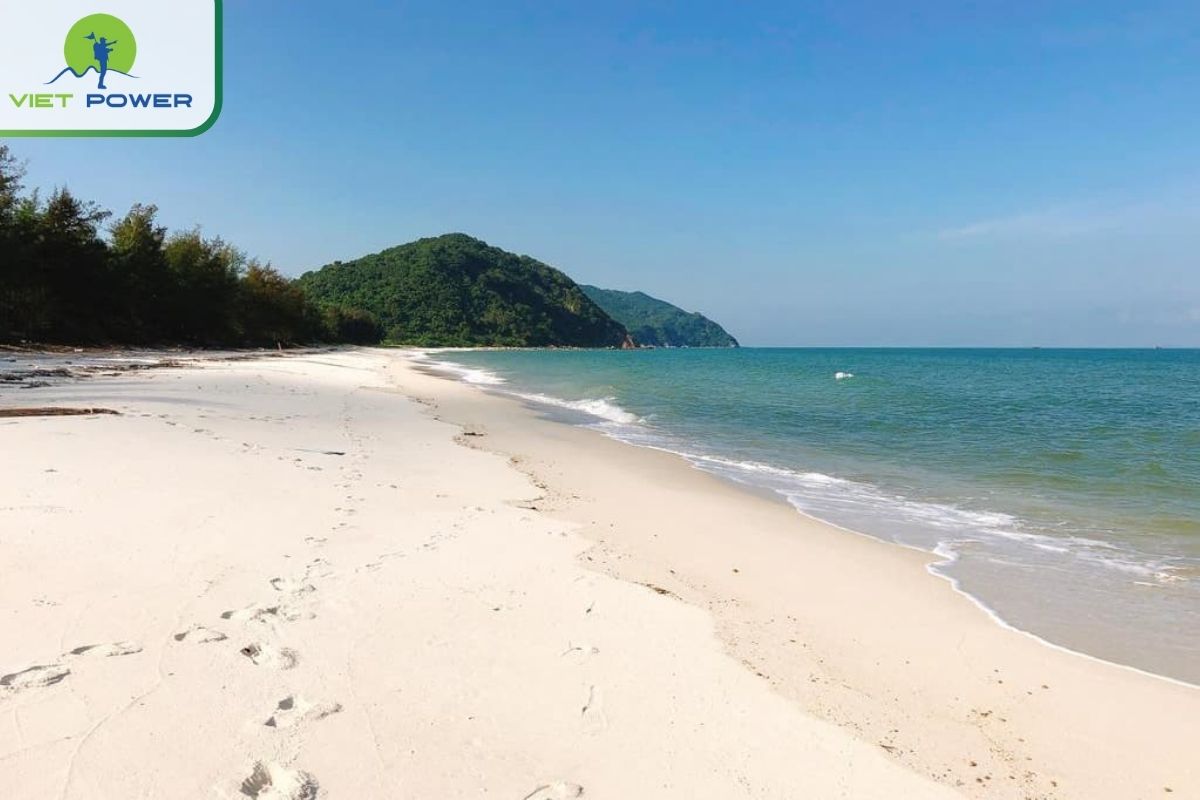 Discover the Top 5 Best Halong Beaches Vietnam for 2024: Minh Chau Beach.