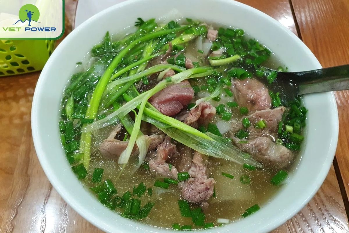 Discover Pho Hanoi culture: Pho Gabo