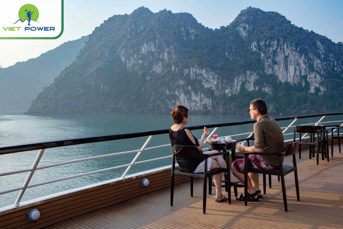 Top Cruise Lines for Young Couples: Best Cruise Lines for Young Couples: 5 Romantic Choices