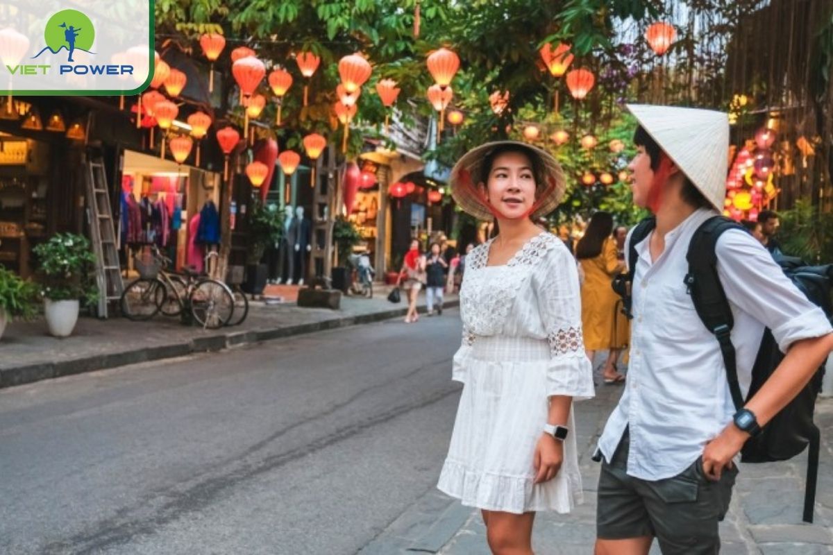 Reasons to Hire a Local Tour Guide in Vietnam: Online Platforms