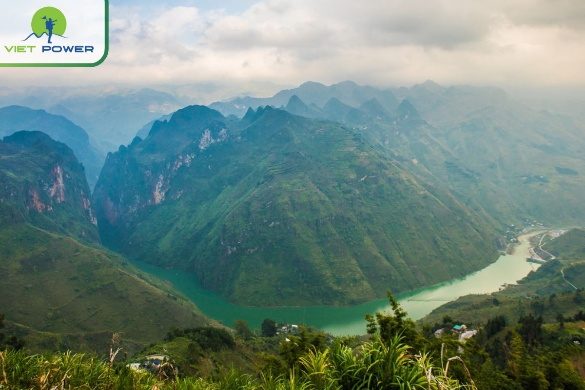 Top 10 Must-Visit Cities in Vietnam for Travelers: Ha Giang