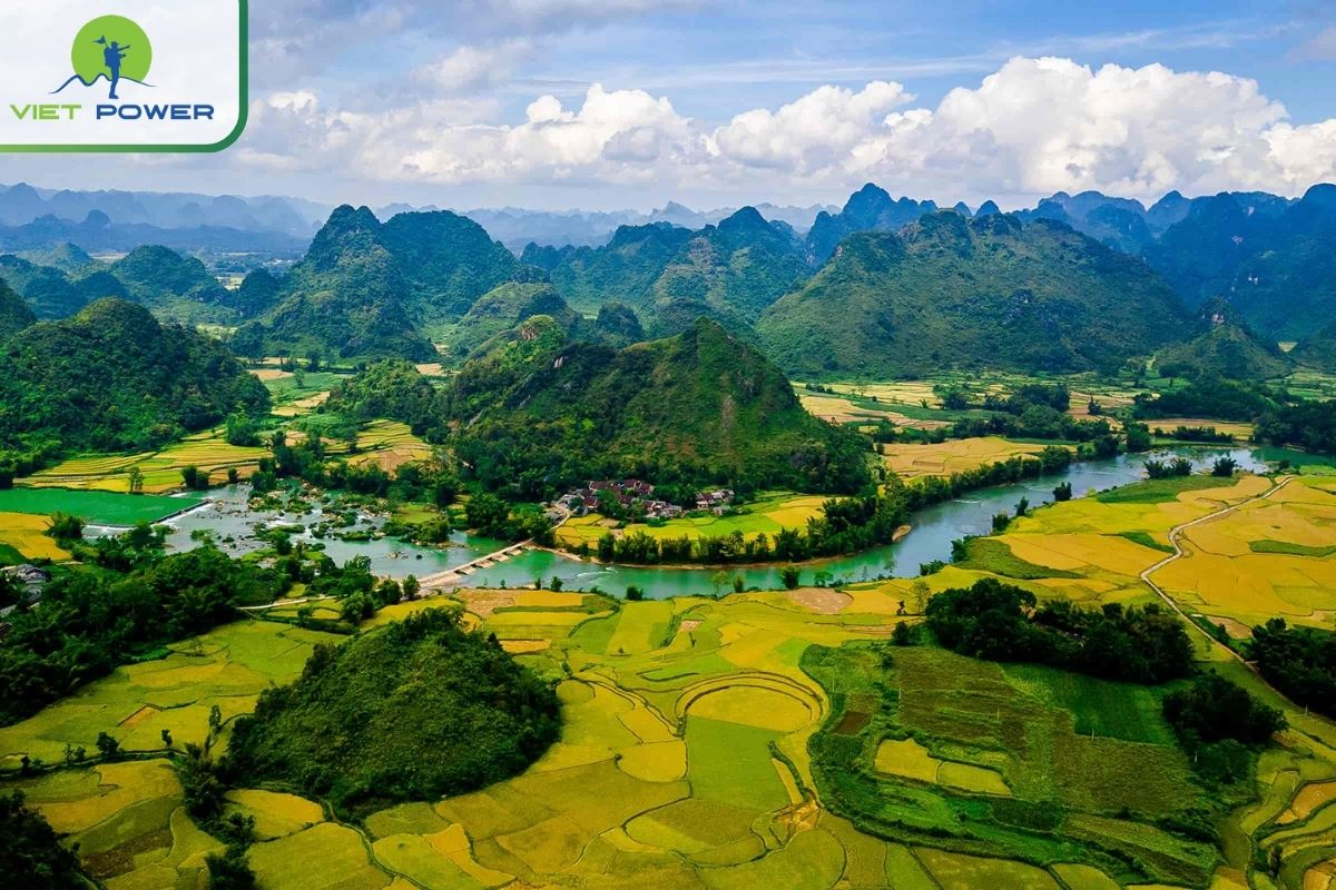 Top Things Vietnam is Famous For in Travel & Culture: Iconic Landscapes.