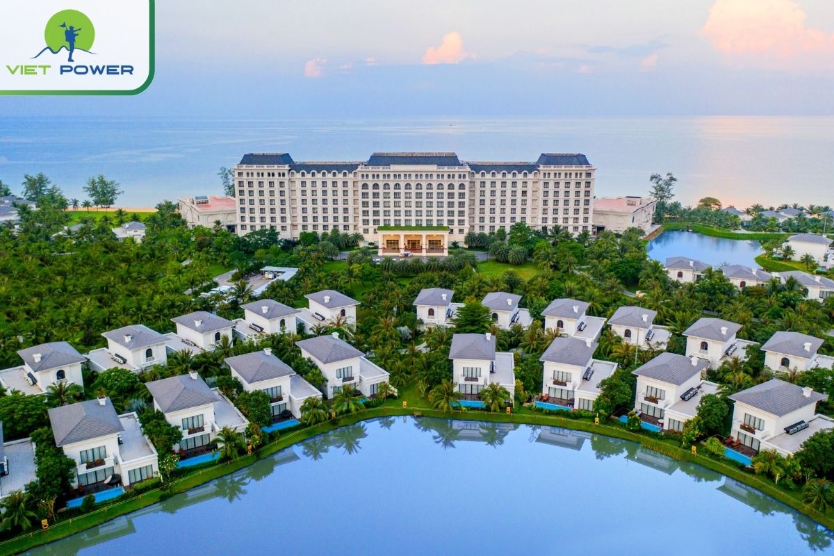 op 10 Vietnam Beach Resorts for Families: Vinpearl Resort & Spa Phu Quoc.