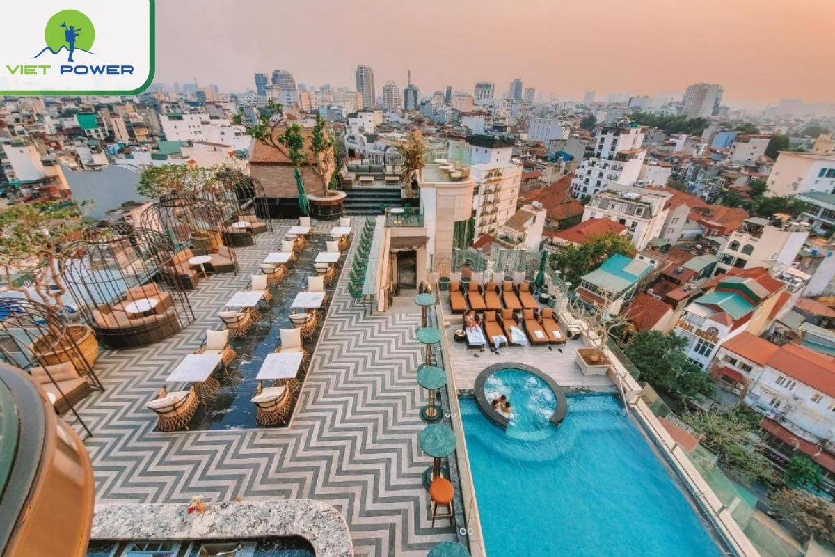 Top 5-Star Hotels in Hanoi Old Quarter for Honeymooners: Peridot Grand Luxury Boutique Hotel.