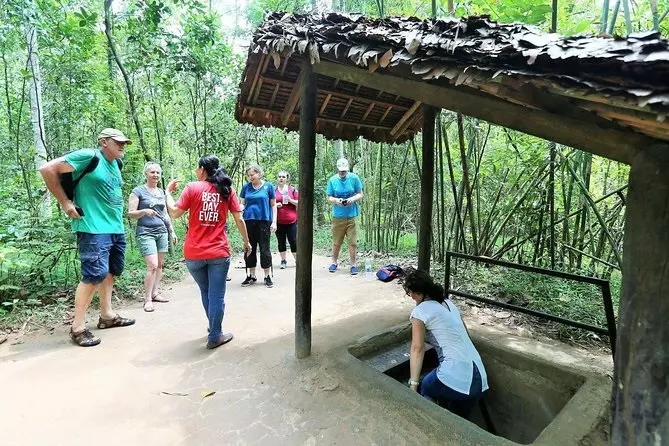 Comprehensive Day Tour: Cu Chi Tunnels and Cao Dai Temple