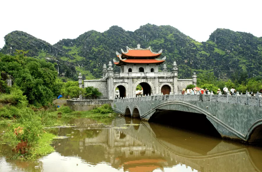 Discovering Hanoi and Enchanting Ninh Binh in 4 Days