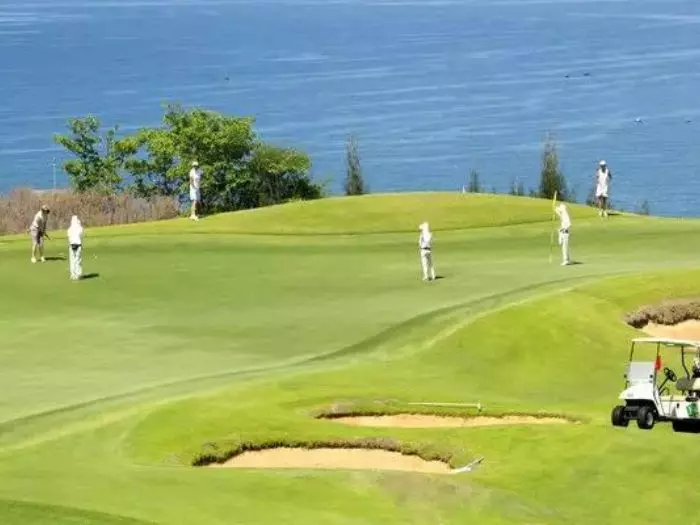 Golf experience in Ho Chi Minh City and Mui Ne