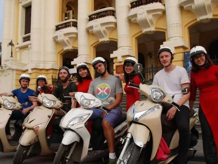 Hanoi: Explore the City on a Motorbike Adventure Tour