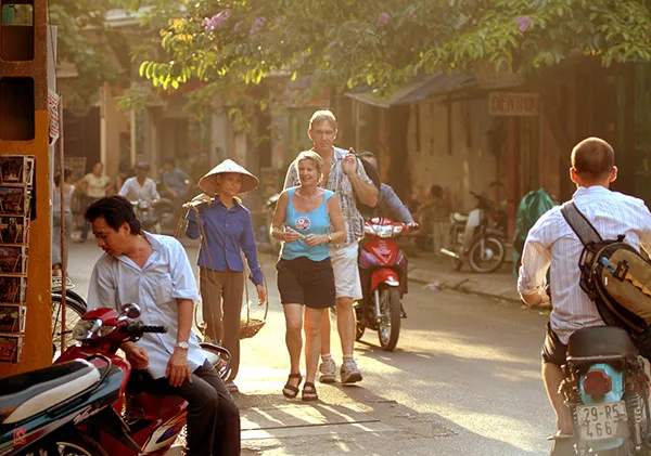 Hanoi: Explore the City on a Motorbike Adventure Tour