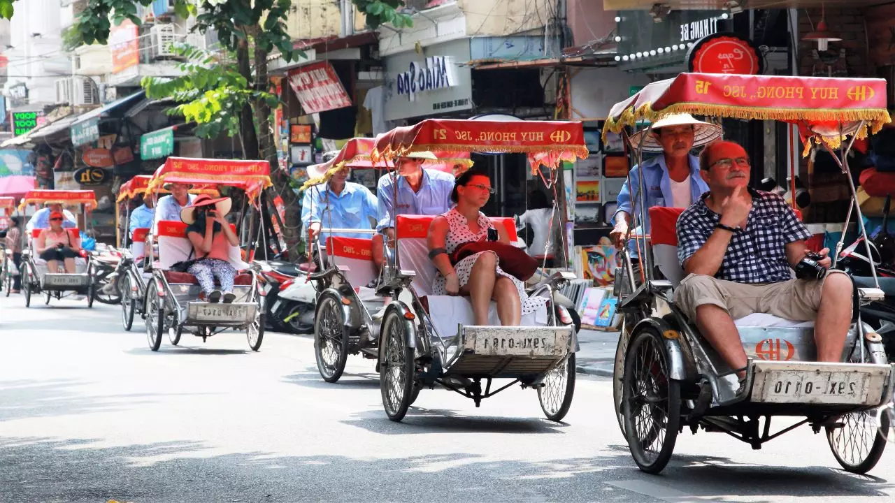 Discovering Hanoi and Enchanting Ninh Binh in 4 Days