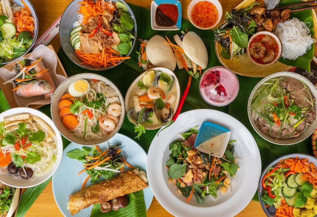 Deeply Diving in Hoi An Food Tour