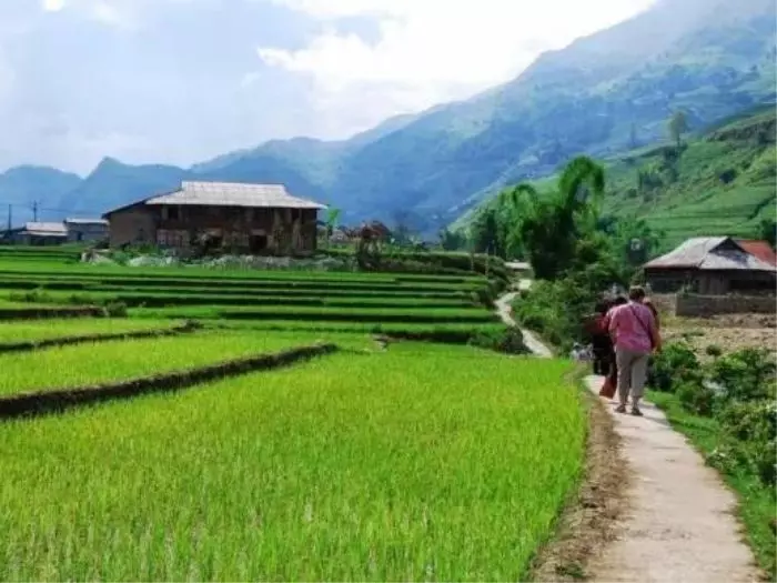 Sapa Trekking and Colorful Markets