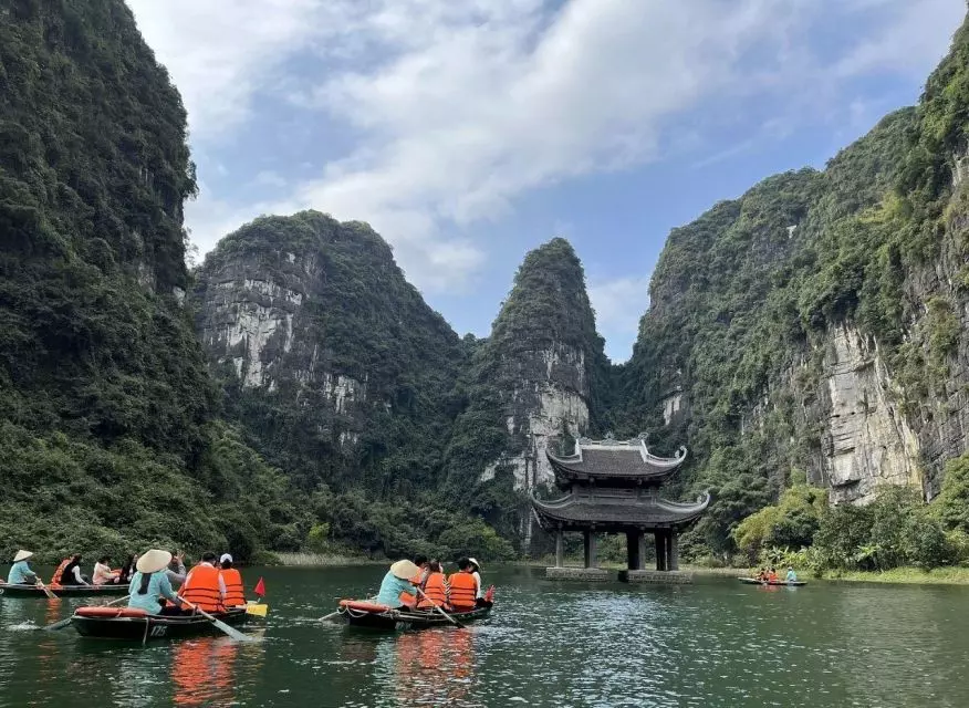 A Day of Tranquility: Discovering Hoa Lu and Trang An Eco-Tourism