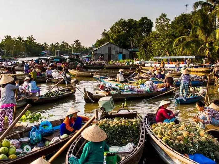 Welcoming Mekong Delta Group Tour