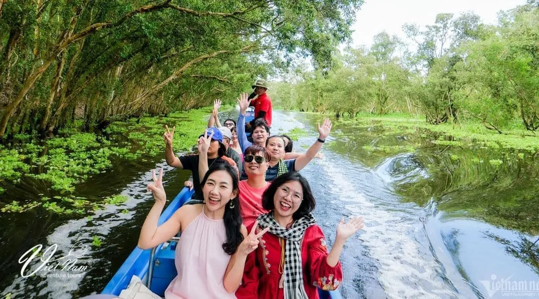 Welcoming Mekong Delta Group Tour