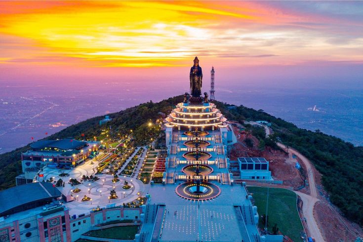 Unmissable wonders in Southern and Central Vietnam